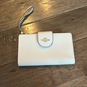 Coach wallet/wristlet. Gently used.